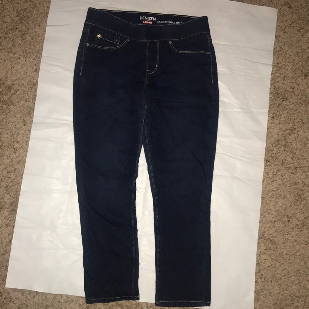 Pull-On Crop Jeans